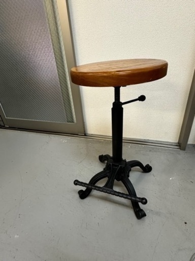 ヴィンテージ風アイアン丸型ハイチェア