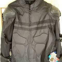 未使用ライダージャケット譲ります。