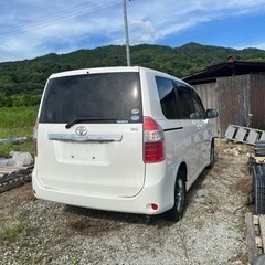 TOYOTA NOAH for EXPORT − 奈良県