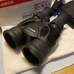【値下げしました‼️】【定価110,000円】Canon/キャノン　防振機能付高性能双眼鏡「BINOCULARS 12×36 IS II」の画像