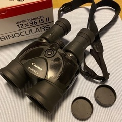 【値下げしました‼️】【定価110,000円】Canon/キャノン　防振機能付高性能双眼鏡「BINOCULARS 12×36 IS II」の画像