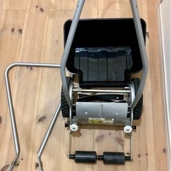 手動式芝刈り機