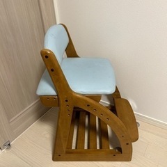 子供用の学習用チェアの画像