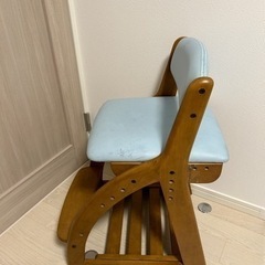 子供用の学習用チェアの画像
