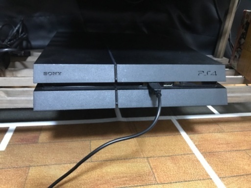 初期model CUH-1200Aプレステ4です