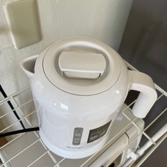 電気ケトルの画像