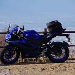 フルカウルバイクYZF R15の画像