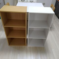 組立済カラーボックス2個