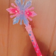 【最終値下げ】美品！！ディズニーオンアイス2024  ステッキの画像