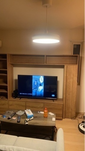 引取者決定　
テレビボード　LOWYA美品