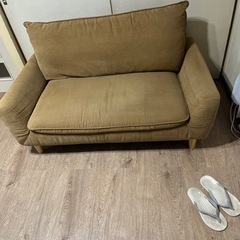 2人掛けソファー早く引取り可能な方お値引きしますの画像