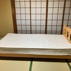 ベットフレーム　シングルベット　優しい木のフレーム