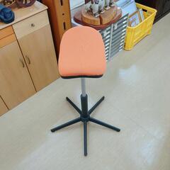 ニトリ☆スタンディングチェア、イス、高いイス、オレンジ【浜村鹿野温泉ICから3分 買取本舗 宮本リサイクル 営業時間9～19時 定休日水曜のみ←連絡できませんm(_ _)m】の画像