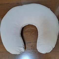 IKEA　授乳クッション