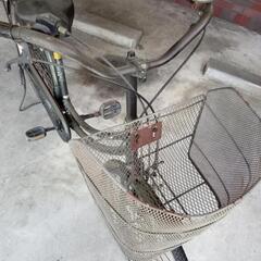 ママチャリ自転車　錆、傷や汚れあり　運転できますの画像