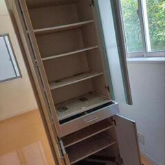 シルバー食器棚　キッチン棚　キッチン収納　食器棚　キッチンの画像