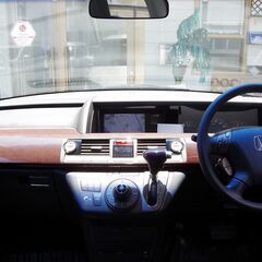 〚オトロン 中古車〛低床ミニバンで運転しやすい！ホンダ エリシオ...