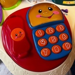 フィッシャープライス　おしゃべりバイリンガルテーブルの画像