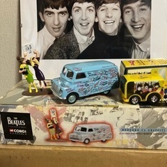 ビートルズ　フィギュア等