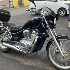 SUZUKI イントルーダーVS800