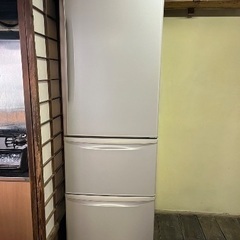 パナソニック冷凍冷蔵庫　NR-C379M-P形2010年製
