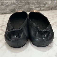 トリーバーチパンプスの画像