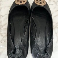 トリーバーチパンプスの画像