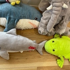 IKEA BIGぬいぐるみ　セットの画像