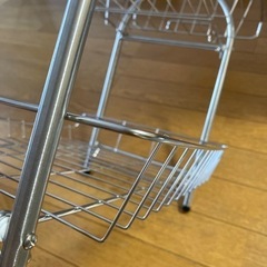 再値下げ 【美品】シンク上 2段式 水切りラック、伸縮水切りバスケット‼️ の画像