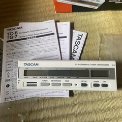 TASCAM （TEAC） クロマチックチューナーメトロノーム　TC-8 美品の画像