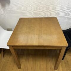リビングテーブル