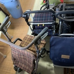 シルバーカー　1点　2000円