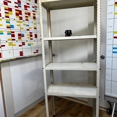 スチールラックの画像