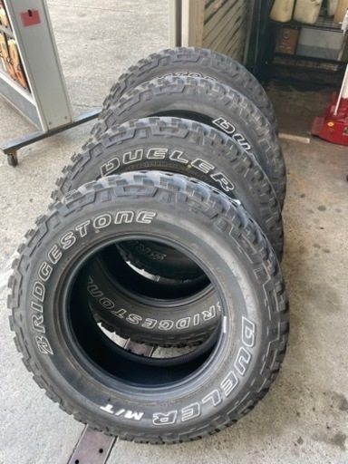 BSタイヤ225／75R16