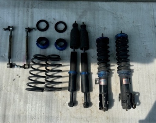 車高調　ライズ・ロッキー