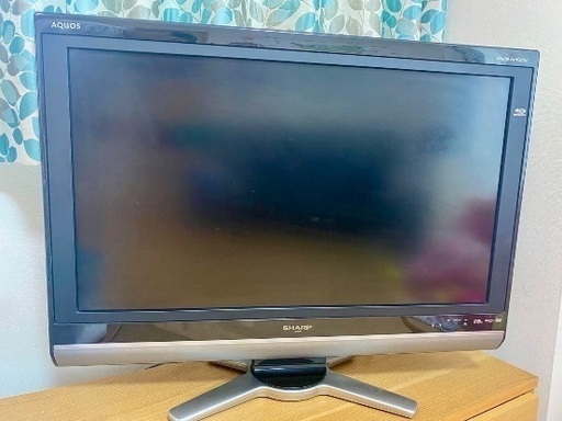 シャープ　テレビ　32インチ　（DVDプレーヤーおまけ）