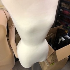 着物用トルソーと洋装用トルソーの画像