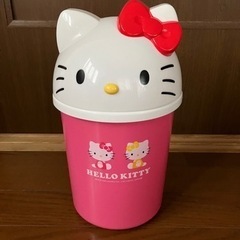 ハローキティ　蓋付きゴミ箱