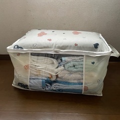 衣類等収納袋