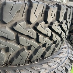 ヨコハマ ブロックタイヤ 4本セットの画像