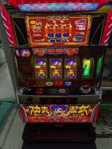パチスロ実機 カンフーレディー・テトラ コイン不要機 ID：126-013092-007