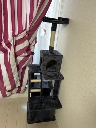 【取引決定】ほぼ新品  キャットタワー