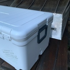 ホリデーランドクーラーボックス76L
の画像