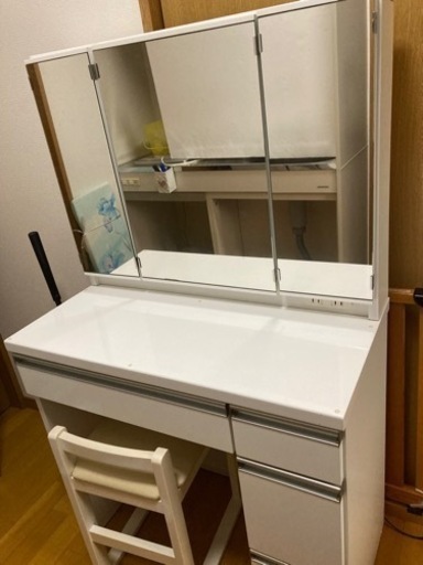 三面鏡ドレッサー