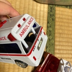 音光付きパトカー　消防車　救急車の画像