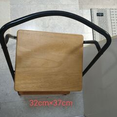 折り畳みステップチェアの画像