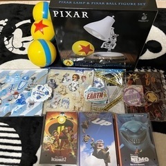 ピクサー　ハッピーくじ　フィギュア、ポストカード、ステッカー、ポーチ