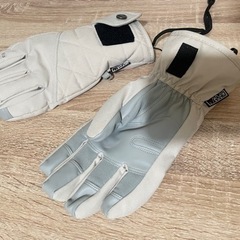 新品スキーウェア＆手袋＆メガネの画像