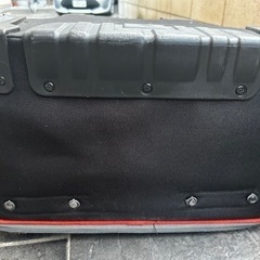 大型スーツケースの画像