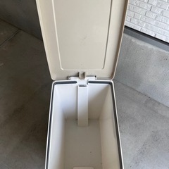 45L ゴミ箱の画像